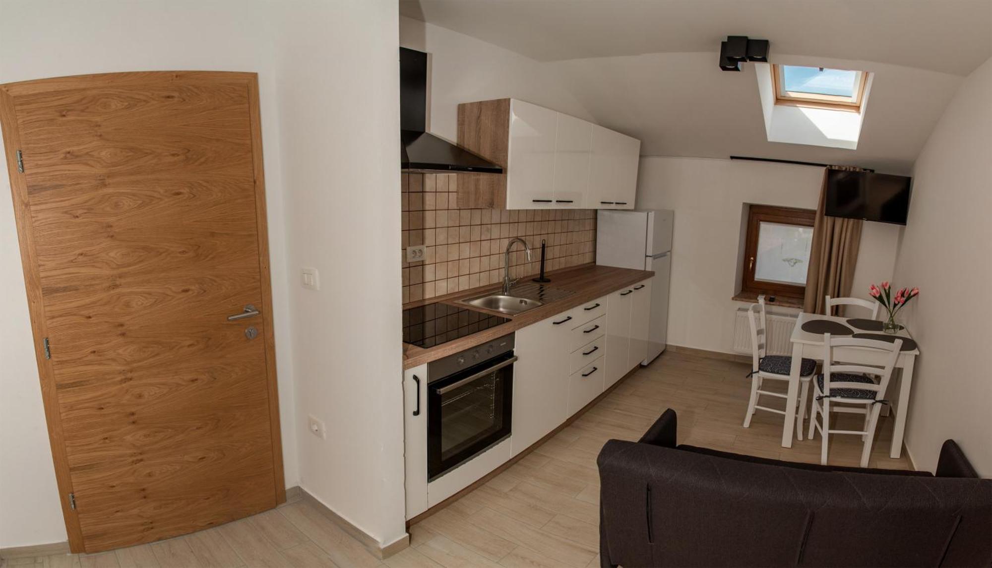 Apartmaji Tinta Kanal 外观 照片